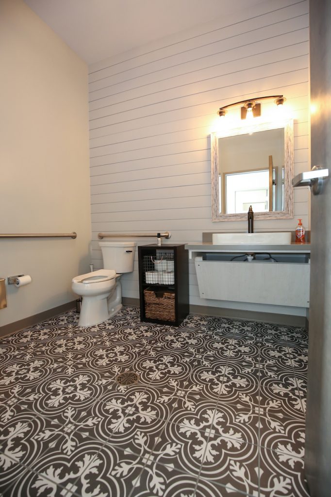 bathroom-custom-tile-design-rogers